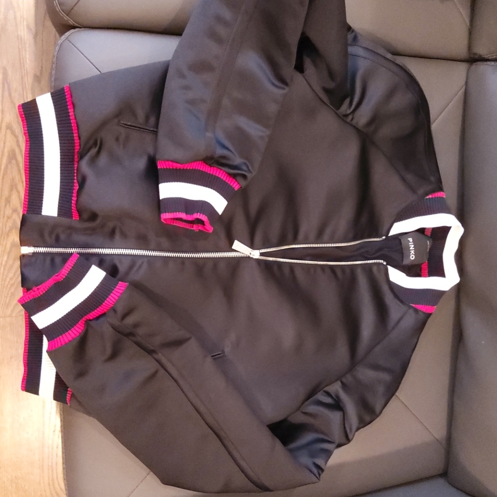 Bomber jacket